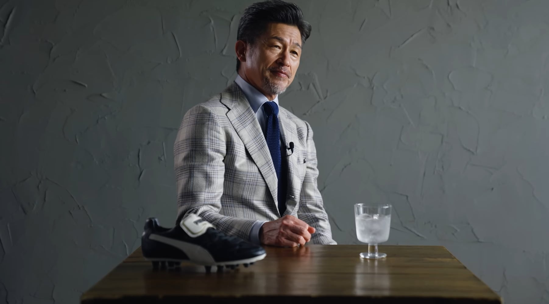 Miura debutó con la selección japonesa en 1990 y marcó más de 50 goles en 89 partidos, consolidándose como una de las grandes figuras del fútbol nipón (Captura de video: YouTube)