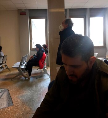 A las oficinas públicas de