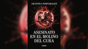 Portada del libro 'Asesinato en el molino del cura' de Arantza Portabales, con una granada abierta y líquido rojo salpicando sobre fondo negro