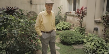 Blas Matamoro en un patio