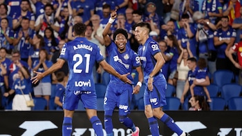 Esto dijo la prensa de España tras el debut, con asistencia y gol, de Johan Mojica con el Getafe en la Europa Conference League: “Fue un puñal”