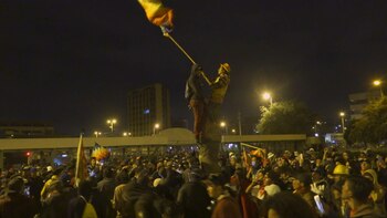 El líder de la Confederación de Nacionalidades Indígenas de Ecuador (Conaie), Leonidas Iza, condicionó el martes la participación en un diálogo con el gobierno a la derogatoria del estado de excepción vigente