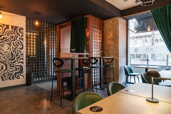 Zona de bar del restaurante