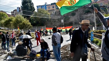 Paro indefinido en Bolivia por