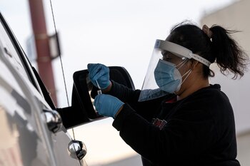 Tres servicios de prueba COVID-19