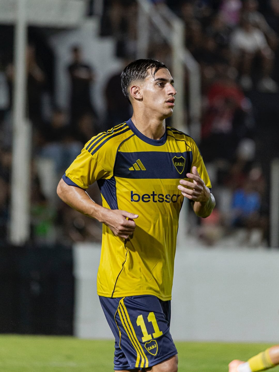 La joven figura de Boca Juniors arribará en el fútbol uruguayo a préstamo por una temporada (@gonza.gelini)