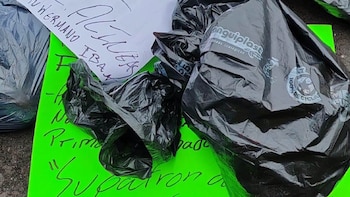 Hallan bolsas con restos humanos y cartulinas con narcomensajes en Jardines de la Hacienda, Cuautitlán Izcalli