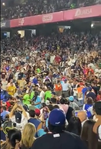 La pelea fue frenada por