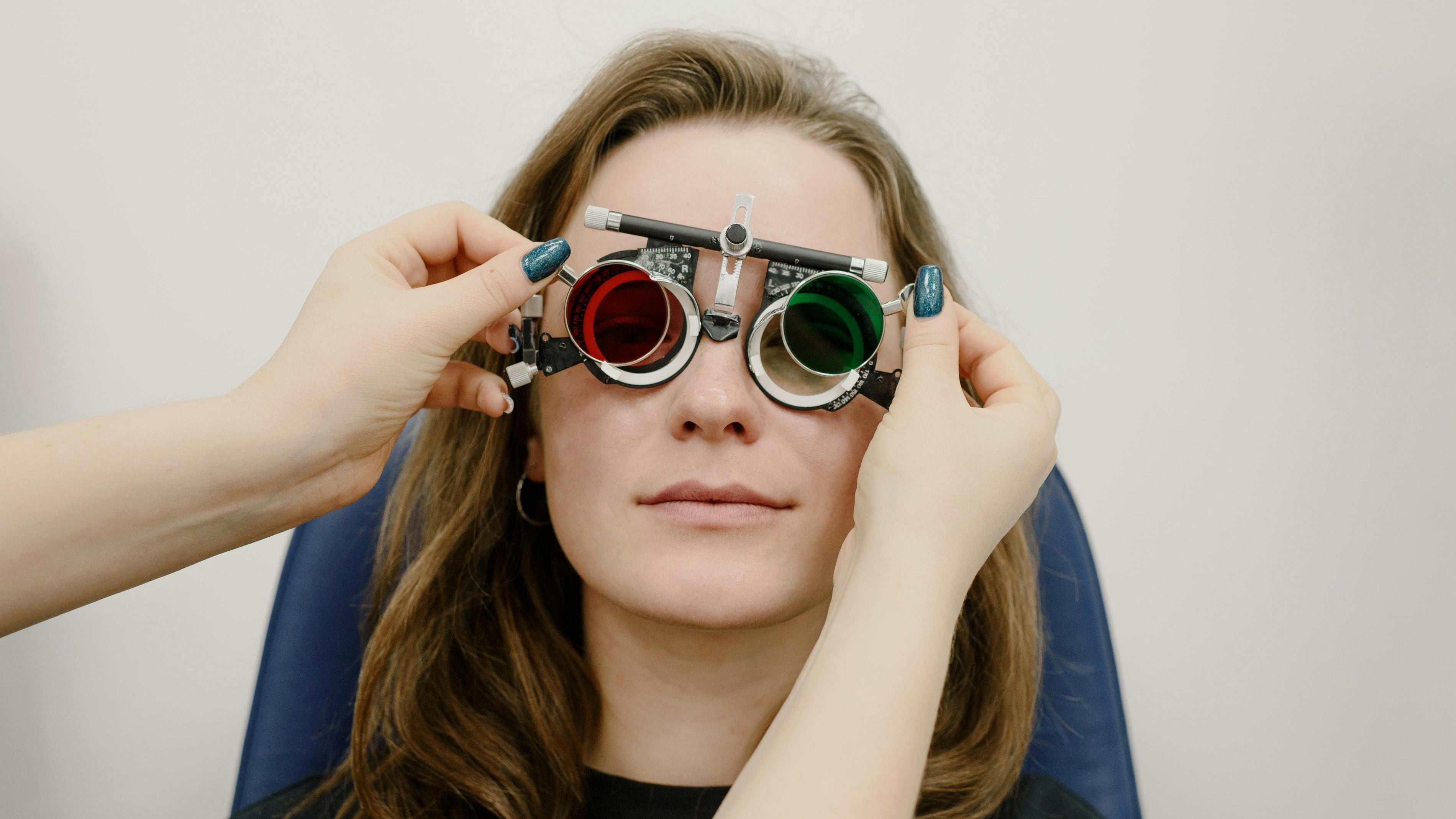 Controlar la vista anualmente ayuda a prevenir complicaciones a tiempo (Pexels)