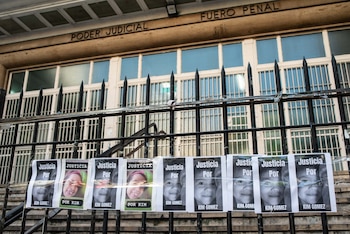 Afiches que piden Justicia por