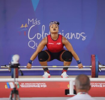 Neisi Dajomes rompió récords en