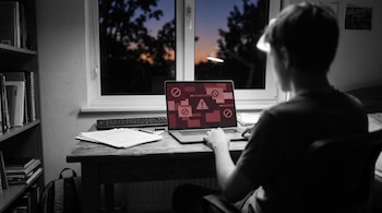 Decreto para garantizar entornos digitales seguros para niñas, niños y adolescentes.