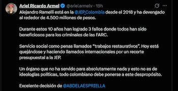 Ariel Ricardo Armel expuso en redes sociales una tabla en la que muestra el salario que ha tenido Alejandro Ramelli desde que empezó a funcionar la JEP - crédito @arielarmelv/X