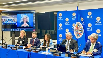 Los panelistas presentes en el foro (Conmebol)