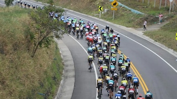 Qué pasará con le Vuelta a Colombia tras el terremoto que sacudió al país: la organización tomó medidas sobre la carrera de ciclismo