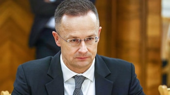 Hungría y Polonia se enzarzan