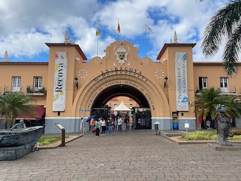 Mercado Nuestra Señora de África, Santa Cruz de Tenerife. (Wikimedia/Julian-Wuppertaler)