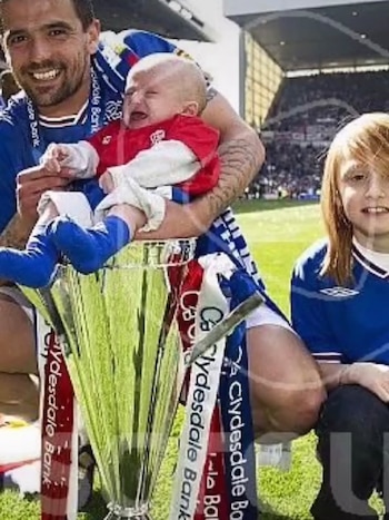 Las imágenes con las que Nacho Novo ha despedido a su hijo (Instagram)