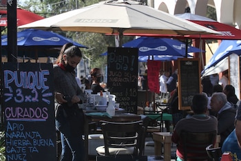 Este es el sueldo mensual de un mesero en México
Palabras Claves: Meseros; Salarios; México