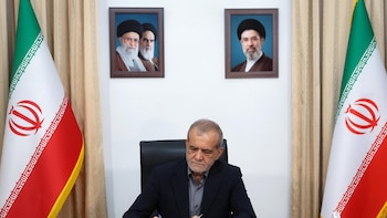 El presidente de Irán espera la liberación inmediata de 5.200 millones de euros en activos congelados en Qatar