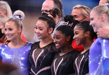 El equipo de gimnasia de