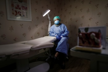 “A veces, existe cierto temor o reticencia de los padres a dar el salto a un tratamiento sistémico para sus hijos, aun en los casos en los que claramente los tópicos y emolientes no son suficientes" (REUTERS)