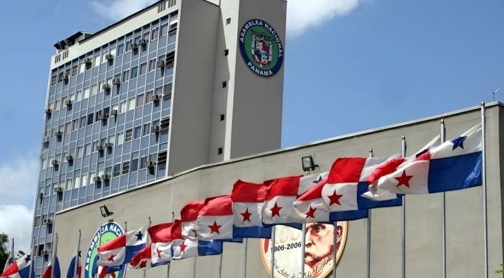 Los cambios en la Comisión de Gobierno de la Asamblea Nacional fueron de más firmas para crear un partido político y de menos tiempo para la libre postulación, entre otras, señala la Cámara.
