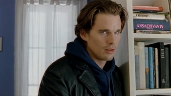 Ethan Hawke protagonizó Hamlet como un cineasta que buscaba avanzar en su carrera tras la muerte de su padre.