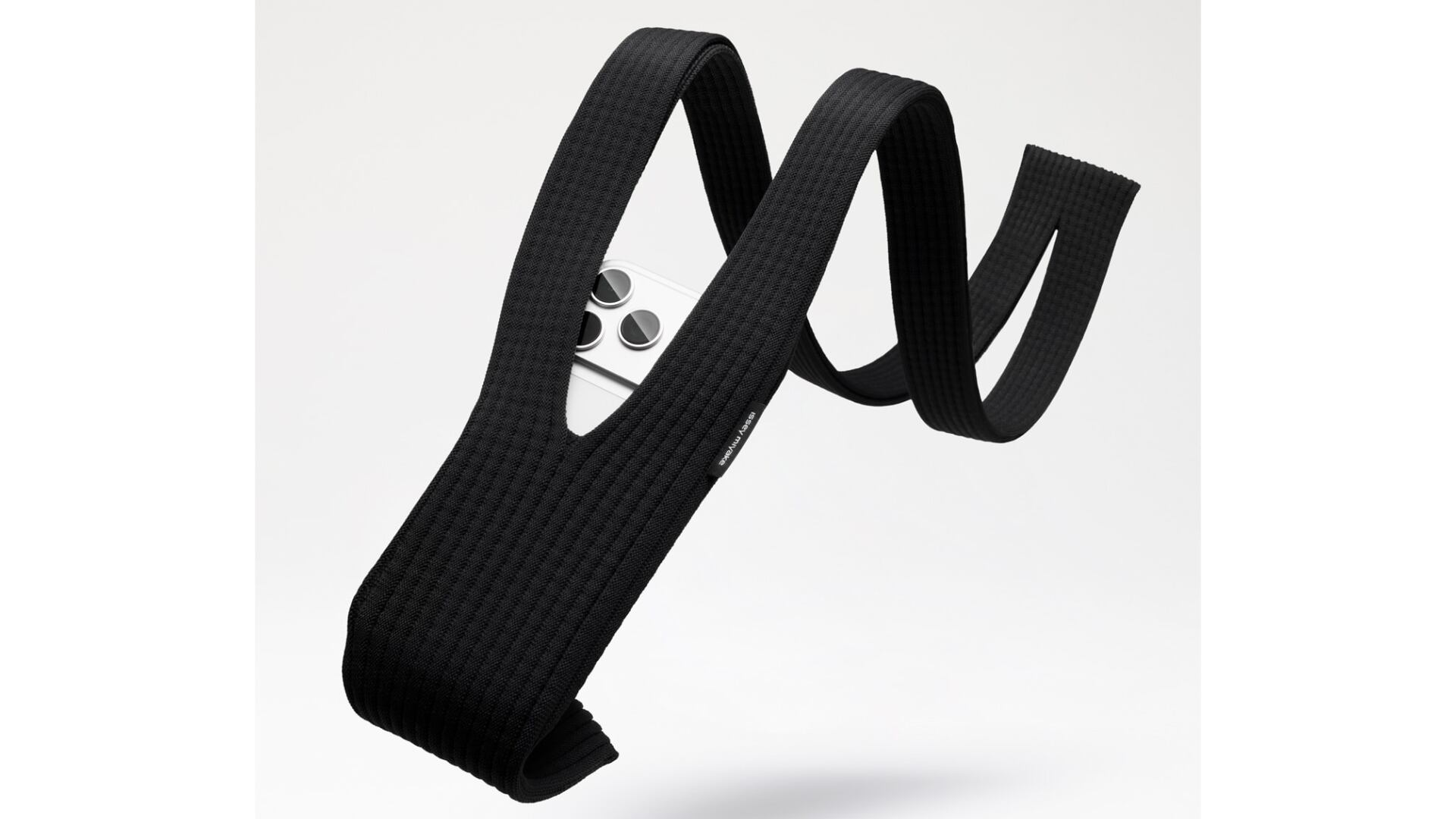 La aparición del iPhone Pocket prioriza la exclusividad y diseño sobre opciones tradicionales. (Apple)