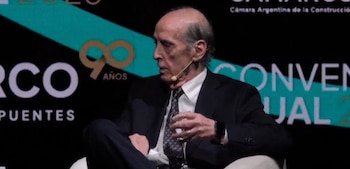 Ricardo Arriazu en la convención de Camarco