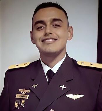 El Capitán (Ej) Carlos Anthony