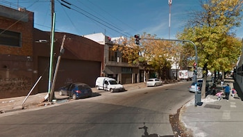 La cuadra donde le pegaron dos tiros en la cabeza a Albarracín (Google Street View)