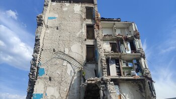 Bombardeos rusos matan a 2.000 civiles en Ucrania en lo que va de año, según Interior