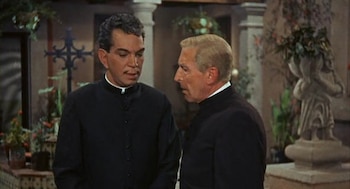 El actor mexicano Mario Moreno generó controversia con la película, pues aunque él aseguró que promovía el catolicismo otros aseguraron que se burlaba de la fe.
Cantinflas