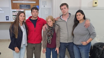La familia Rey, cuya empresa sufrió un bloqueo del Sindicato de Camioneros