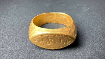 Cómo dos anillos de oro enterrados hace dos mil años en Tailandia revelaron una conexión inesperada