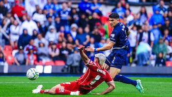 Cruz Azul vs Toluca EN VIVO: 15 minutos de juego y la Máquina sigue en ventaja 1-0 en el Azteca