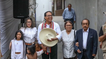 Con chicharrón y tamal: así fue el desayuno andino de Roberto Sánchez con su familia en Huaral previo a votar