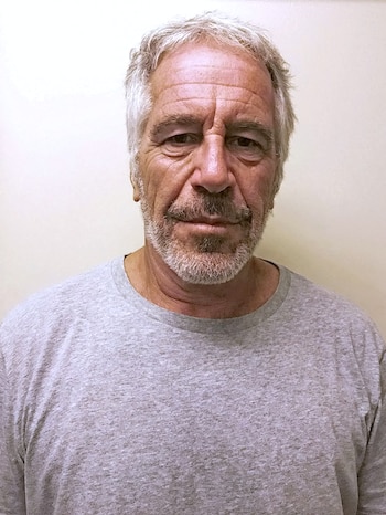 El pedófilo, Jeffrey Epstein, apareció