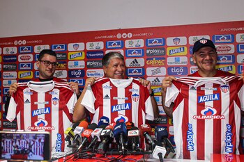 Hernán Dario 'Bolillo' Gómez junto