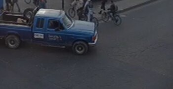 El vehículo varado ya recibe