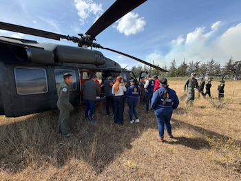 La Fuerza Aérea cuenta con tripulaciones preparadas para atender emergencias como el incendio forestal en Villa de Leyva. - crédito Fuerza Aeroespacial Colombiana