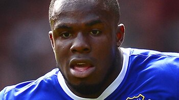 Víctor Anichebe: “Me gustaría que jugara más detrás del delantero”, sobre James Rodríguez