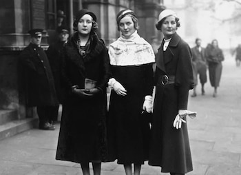 De izquierda a derecha: Unity, Diana y Nancy Mitford, en 1932.