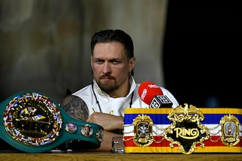 Usyk ganó una polémica pelea en Egipto