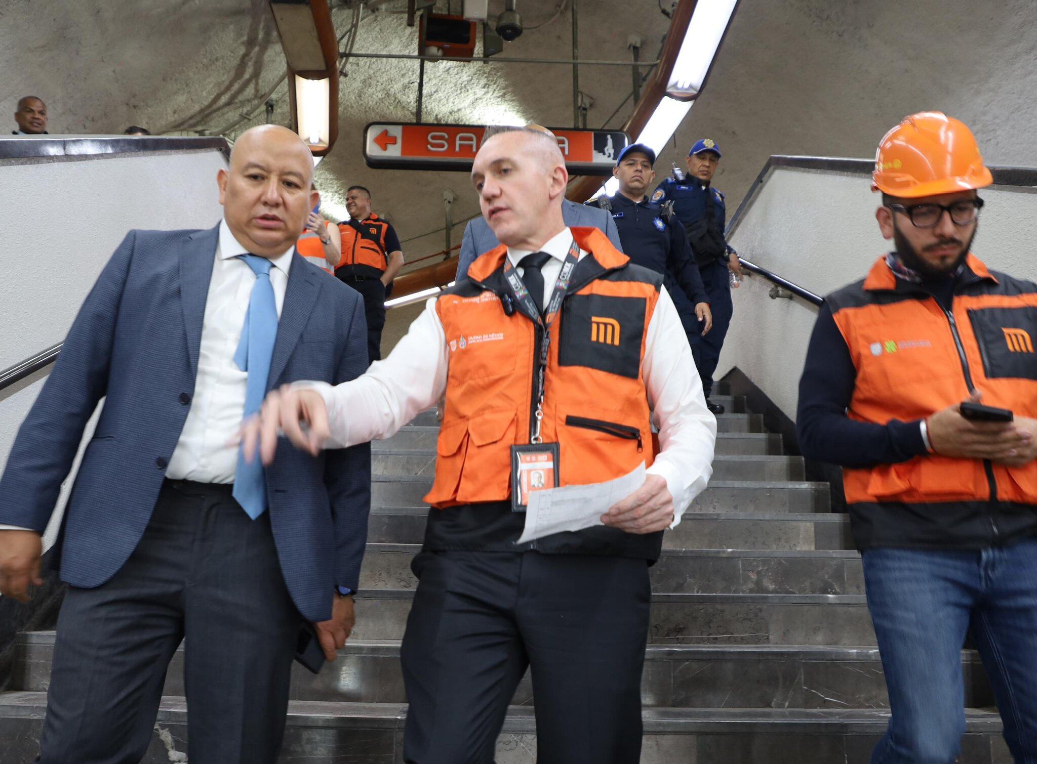 Rubalcava expuso que de manera paulatina revisará todas las estaciones del Metro de la Ciudad de México. Foto: X/@AdrianRubalcava.