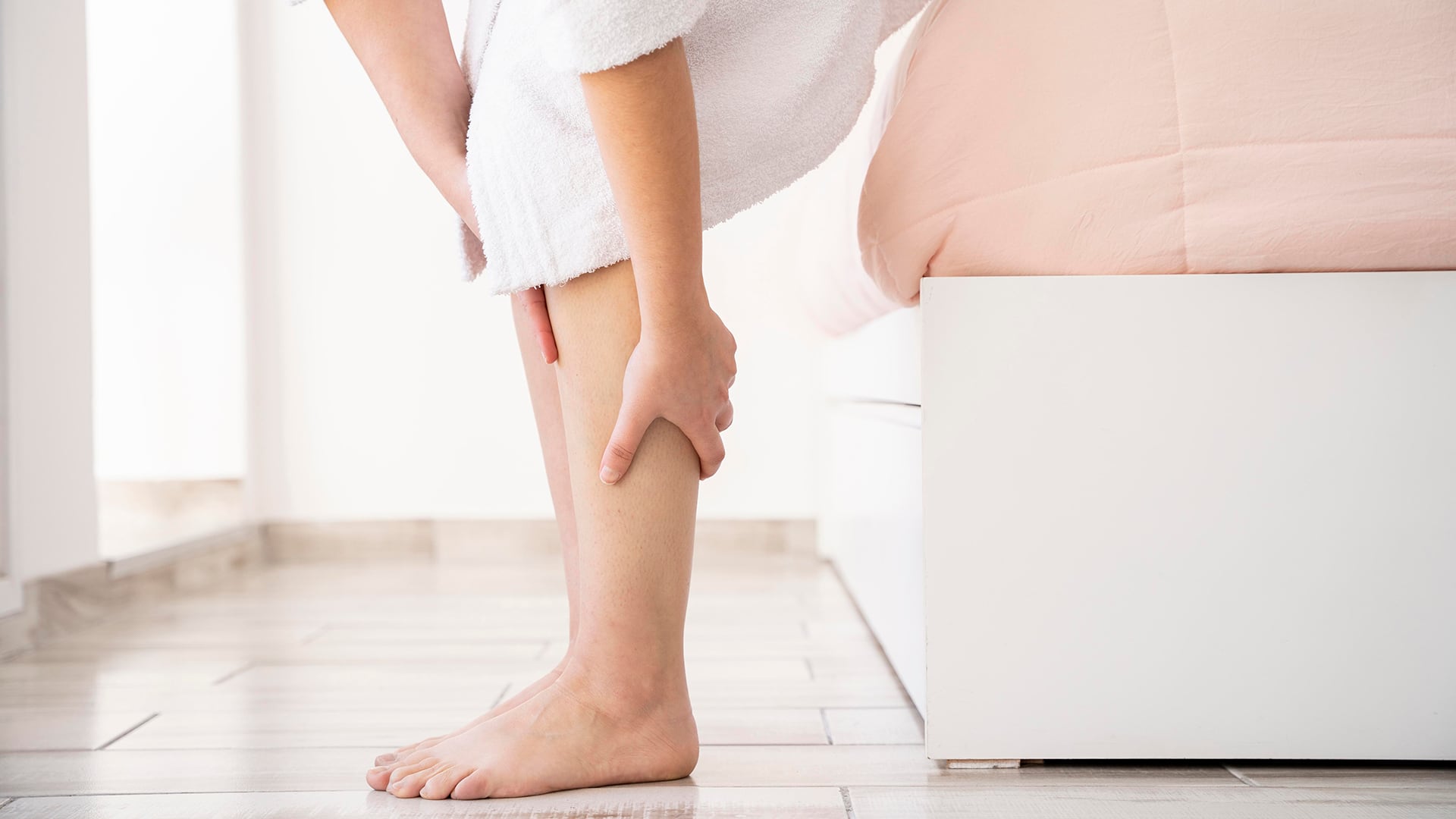 Otros problemas de salud que afectan las extremidades o el peso corporal pueden dificultar el diagnóstico diferencial del lipedema (Freepik)