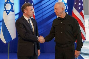 El ministro de Defensa de