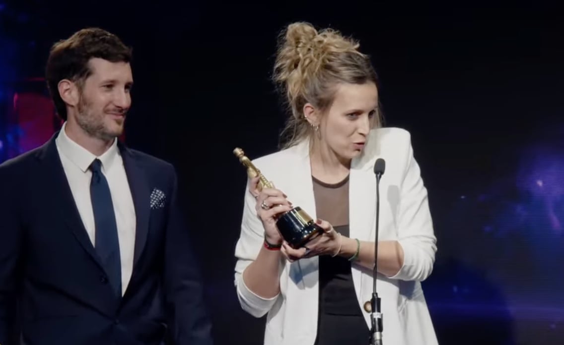 En nombre de María Isabel Sánchez, recibieron sus compañeros de Encendidos en la Tarde