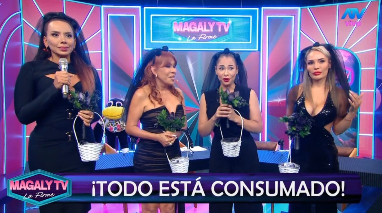 Melanie Martínez y la chica del ‘auto rana’ aparecen de negro en pleno programa sobre la boda de Christian Domínguez. Captura: Magaly TV La Firme.
